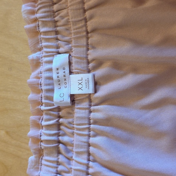 LC- Lauren Conrad- Smocked Waist Flounce Skirt. Size XXL - Picture 4 of 5